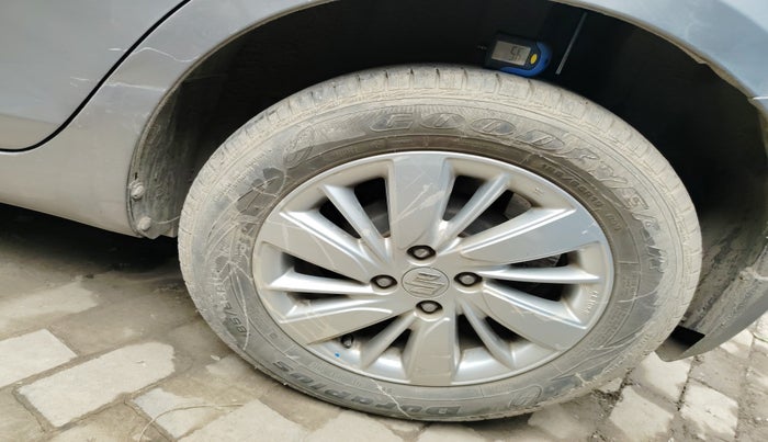 2015 Maruti Swift ZXI, Petrol, Manual, 84,139 km, tyre