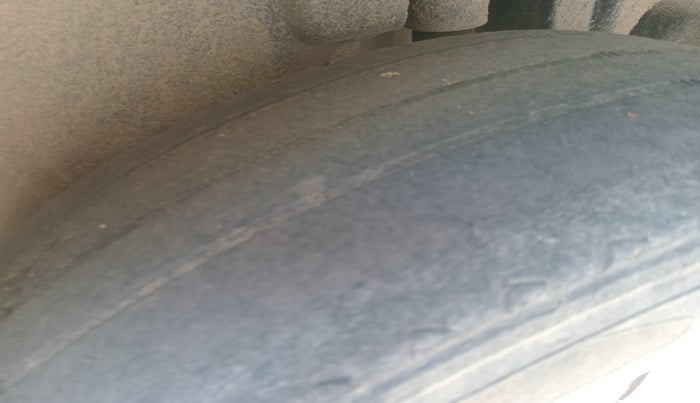 2012 Maruti Ertiga ZDI, Diesel, Manual, 1,32,483 km, tyre