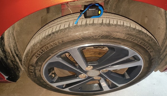 2022 Tata ALTROZ XZA PLUS, Petrol, Automatic, 8,940 km, tyre