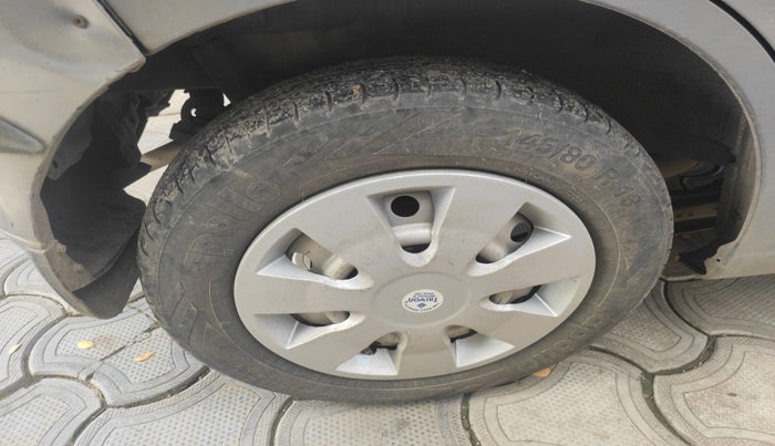 2011 Maruti Wagon R 1.0 LXI, Petrol, Manual, 1,11,232 km, tyre
