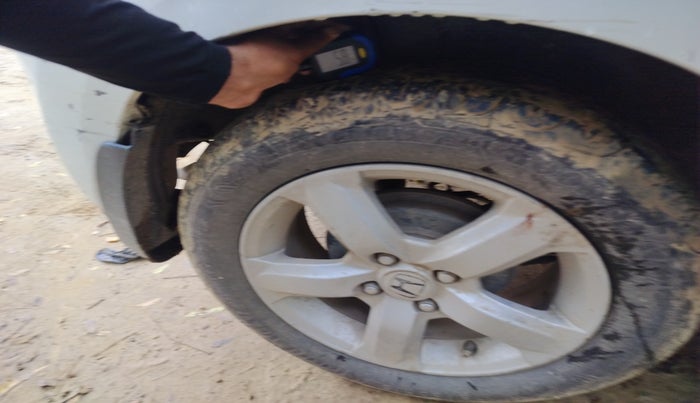 2012 Honda Jazz 1.2 L I-VTEC SELECT, Petrol, Manual, 82,000 km, tyre