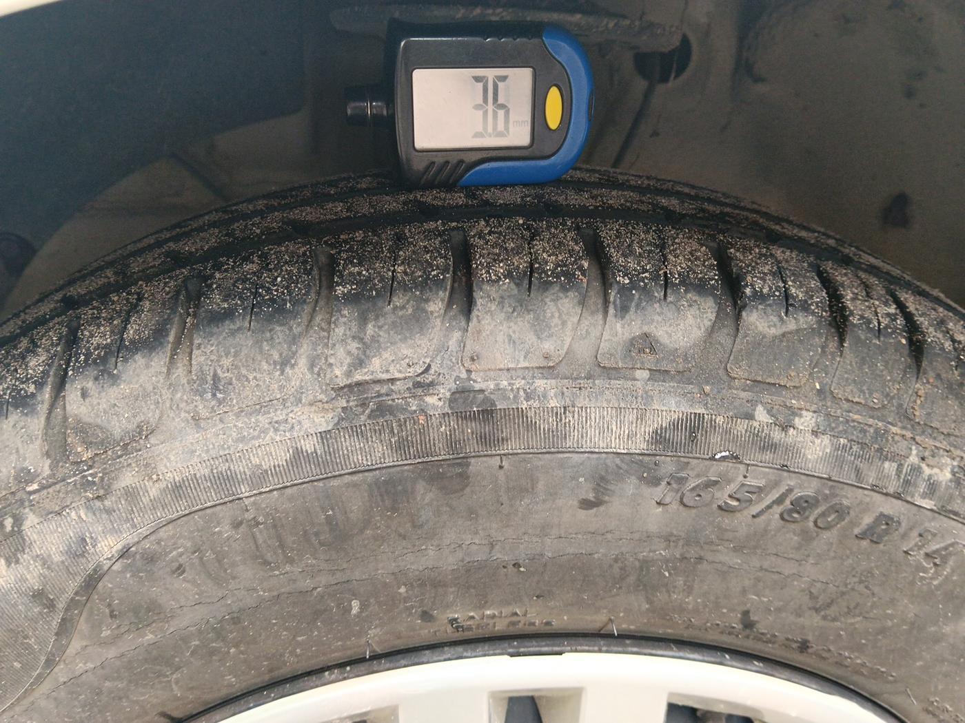 2020 Maruti Dzire VXI, Petrol, Manual, 31,860 km, tyre