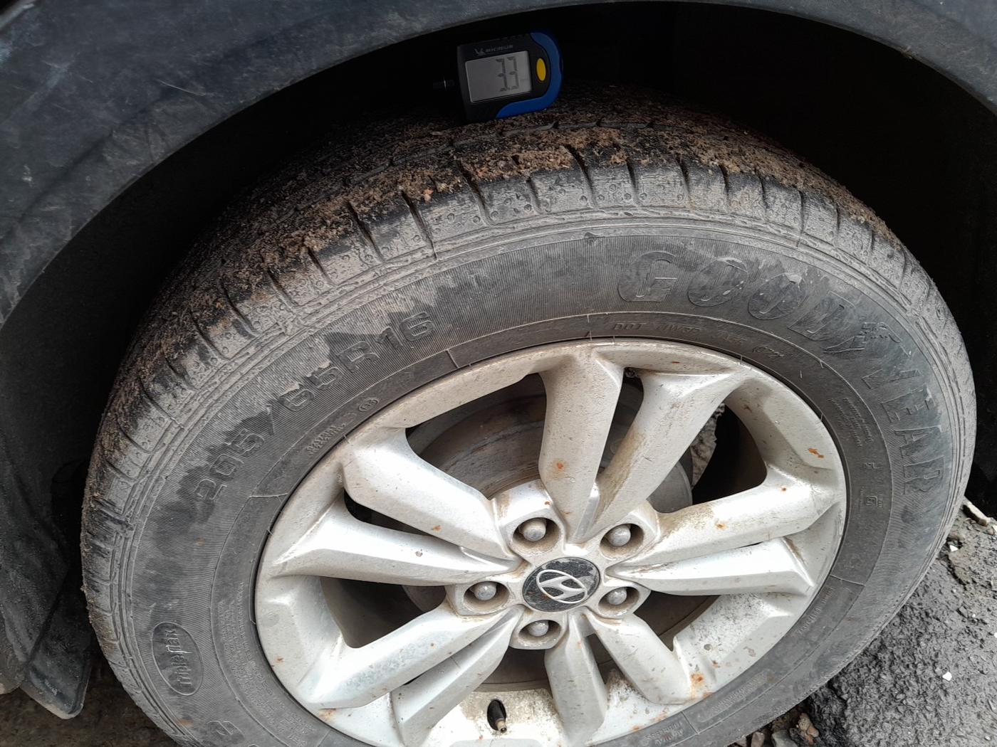 2015 Hyundai Creta SX PLUS 1.6 PETROL, Petrol, Manual, 67,948 km, tyre
