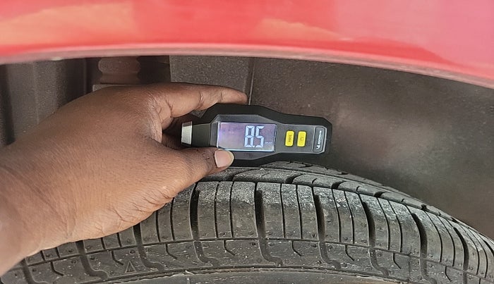 2012 Maruti Swift VXI, Petrol, Manual, 68,107 km, tyre