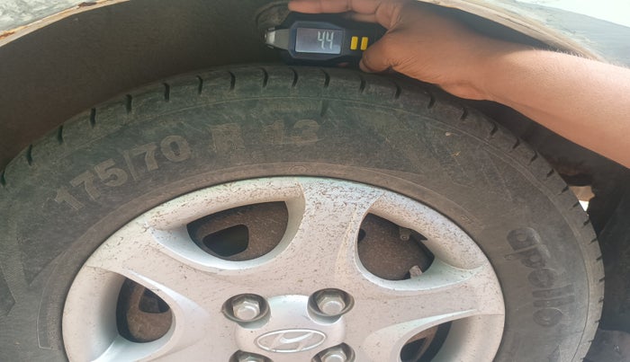 2011 Hyundai Accent EXECUTIVE, Petrol, Manual, 1,27,645 km, tyre