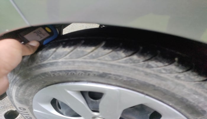 2014 Hyundai Eon 1.0 MAGNA +, Petrol, Manual, 21,497 km, tyre