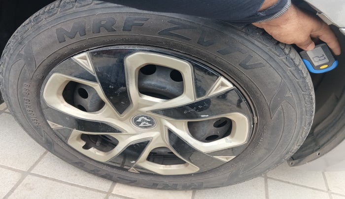 2017 Maruti Ciaz DELTA 1.4 MT PETROL, Petrol, Manual, 53,617 km, tyre