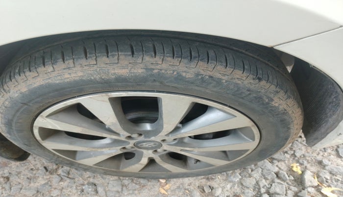 2016 Hyundai Verna 1.6 VTVT SX AT, Petrol, Automatic, 56,560 km, tyre
