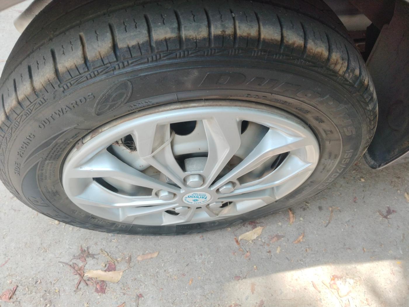 2018 Hyundai Eon ERA +, Petrol, Manual, 22,000 km, tyre