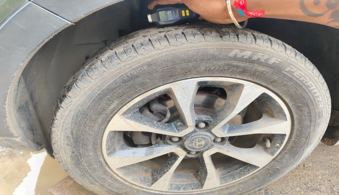 2020 Tata NEXON XZA PLUS PETROL DUAL TONE, Petrol, Automatic, 74,319 km, tyre