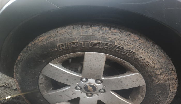 2010 Chevrolet Captiva LTZ AWD AT, Diesel, Automatic, 1,46,514 km, tyre