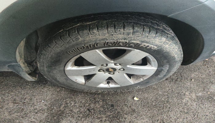 2010 Chevrolet Captiva LTZ AWD AT, Diesel, Automatic, 1,46,514 km, tyre