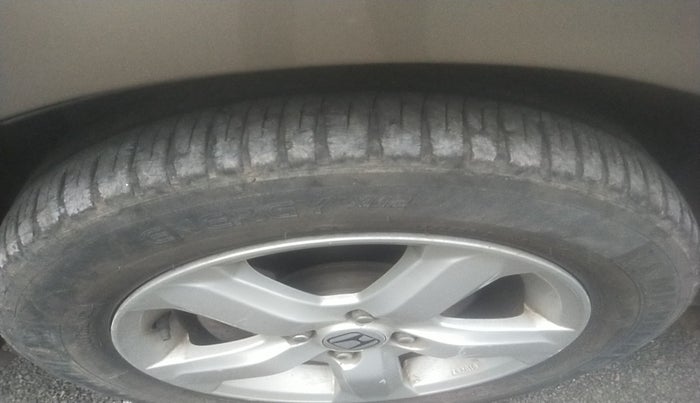 2011 Honda City 1.5L I-VTEC V MT, Petrol, Manual, 1,50,176 km, tyre