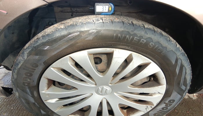 2015 Maruti Ertiga VXI CNG, Petrol, Manual, 1,36,879 km, tyre