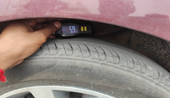 2014 Hyundai Verna FLUIDIC 1.6 CRDI SX AT, Diesel, Automatic, 1,07,224 km, tyre