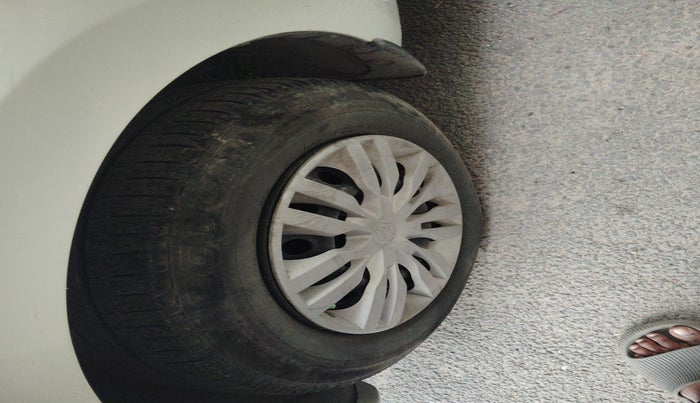 2018 Maruti Dzire VDI, Diesel, Manual, 52,518 km, tyre