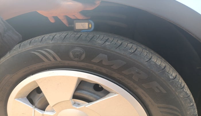 2018 Mahindra XUV500 W7, Diesel, Manual, 97,045 km, tyre