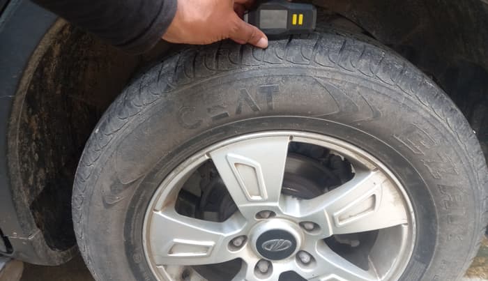 2014 Mahindra XUV500 W8, Diesel, Manual, 80,244 km, tyre