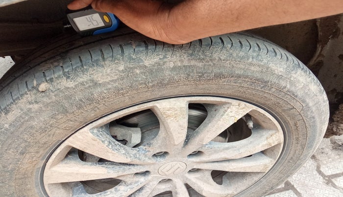 2023 Maruti BREZZA LXI, Petrol, Manual, 54,000 km, tyre