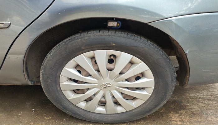 2013 Toyota Etios G, Petrol, Manual, 82,093 km, tyre