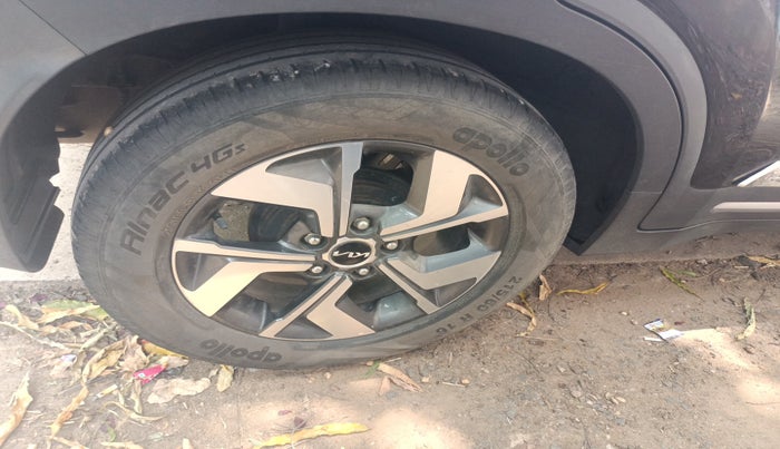 2021 KIA SONET HTX 1.5, Diesel, Manual, 67,813 km, tyre