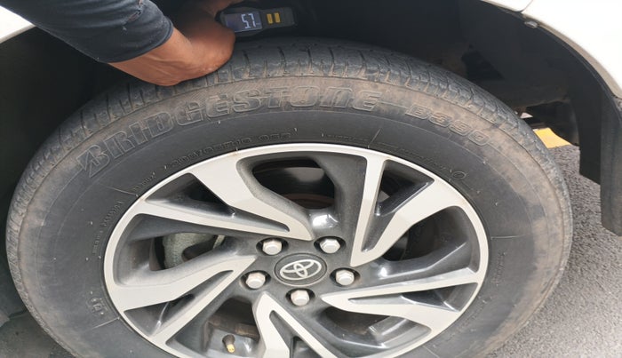2021 Toyota Innova Crysta 2.4 GX AT 7 STR, Diesel, Automatic, 41,916 km, tyre