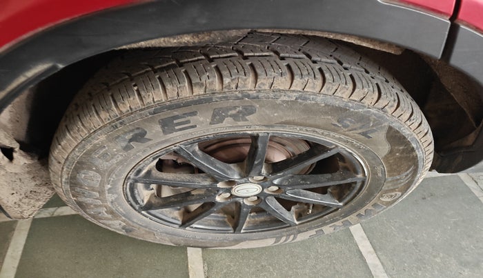2013 Landrover Range Rover Evoque DYNAMIC SD4, Diesel, Automatic, 1,42,697 km, tyre