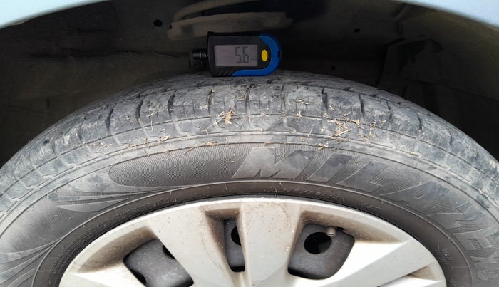 2013 Maruti Swift Dzire VXI, Petrol, Manual, 1,42,990 km, tyre
