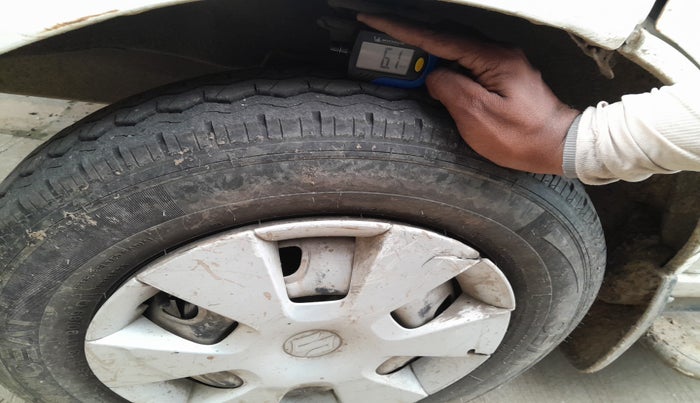 2015 Maruti Eeco 5 STR WITH A/C+HTR, Petrol, Manual, 85,279 km, tyre
