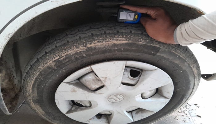 2015 Maruti Eeco 5 STR WITH A/C+HTR, Petrol, Manual, 85,279 km, tyre