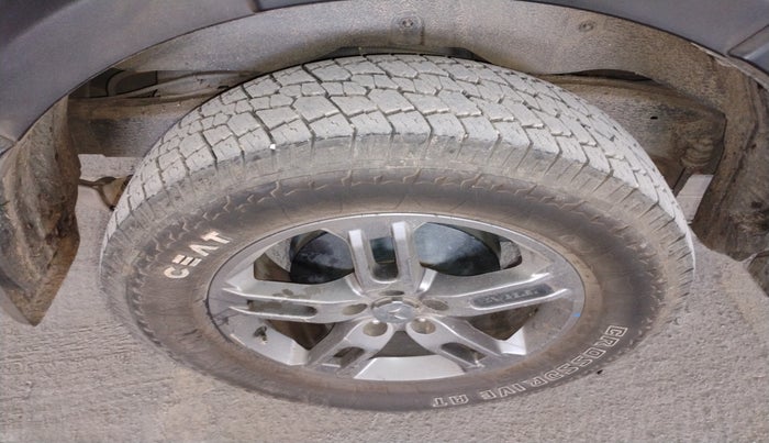 2022 Mahindra Thar LX D AT 4WD HT, Diesel, Automatic, 43,987 km, tyre