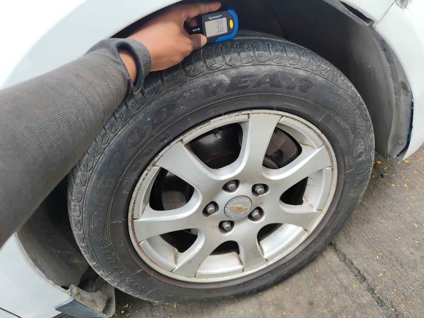 2012 Chevrolet Cruze LTZ, Diesel, Manual, 90,001 km, tyre