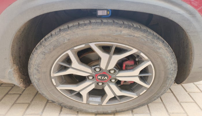 2020 KIA SELTOS GTX PLUS AT 1.5 DIESEL, Diesel, Automatic, 1,51,771 km, tyre
