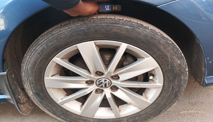 2017 Volkswagen Ameo HIGHLINE1.5L, Diesel, Manual, 1,54,291 km, tyre