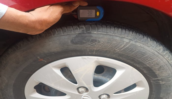 2013 Hyundai i10 MAGNA 1.1, Petrol, Manual, 30,821 km, tyre