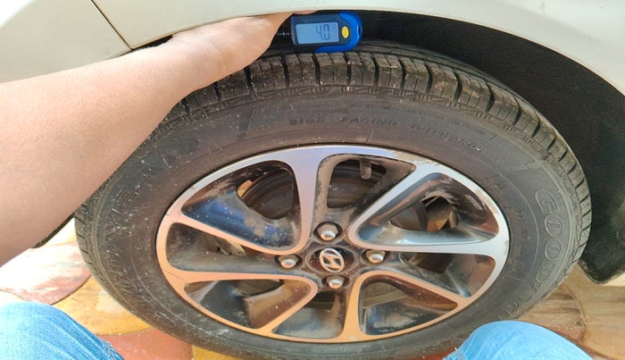 2017 Hyundai Grand i10 SPORTZ (O) AT 1.2 KAPPA VTVT, Petrol, Automatic, 39,882 km, tyre