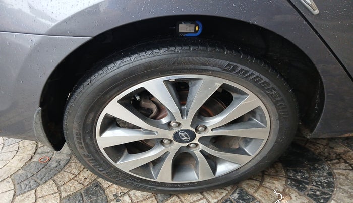 2013 Hyundai Verna FLUIDIC 1.6 VTVT SX, Petrol, Manual, 40,393 km, tyre
