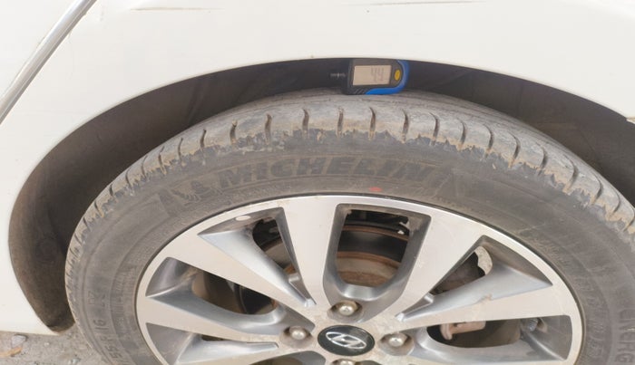 2014 Hyundai Verna FLUIDIC 1.6 VTVT SX OPT, Petrol, Manual, 86,116 km, tyre