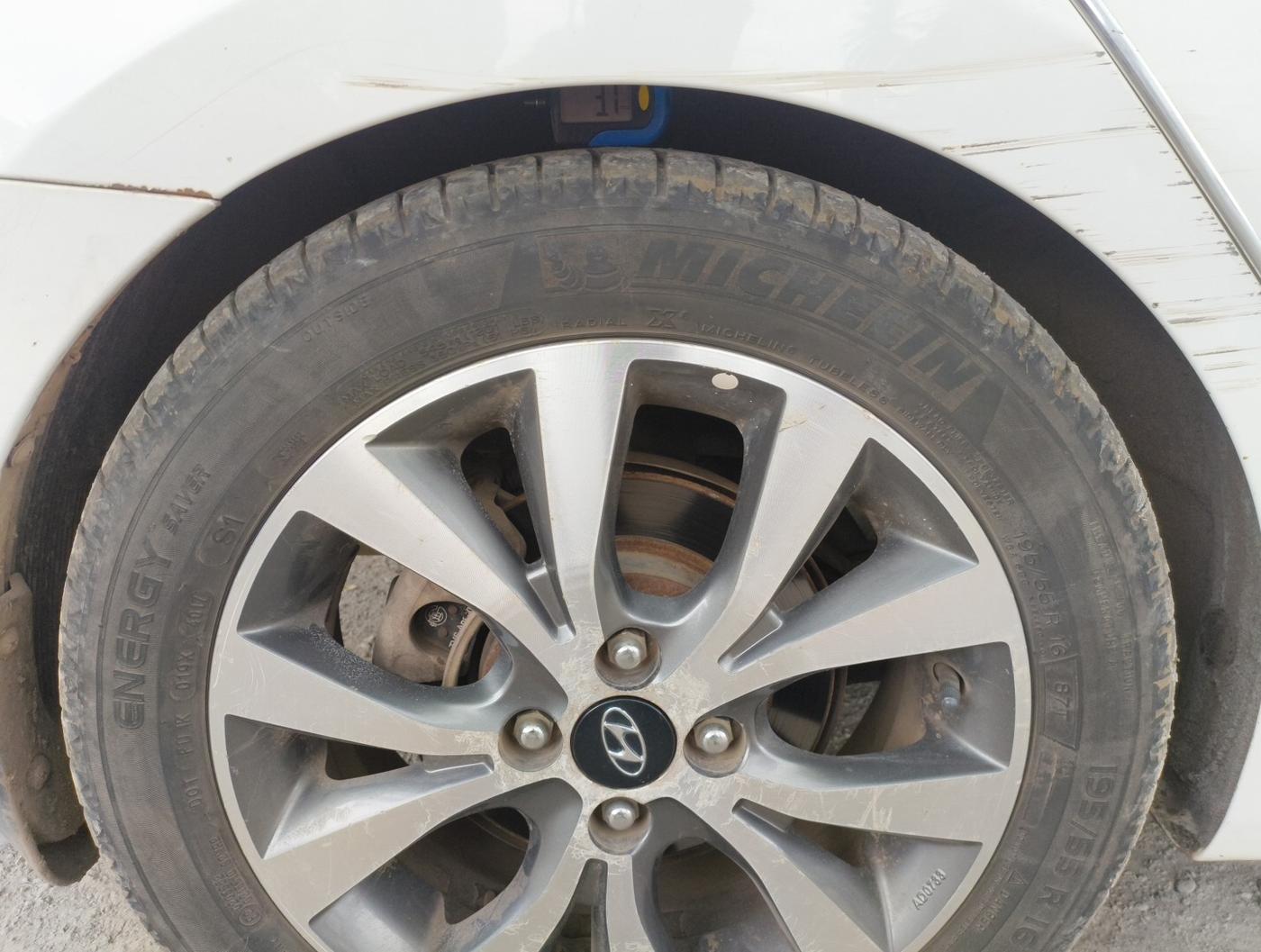2014 Hyundai Verna FLUIDIC 1.6 VTVT SX OPT, Petrol, Manual, 86,116 km, tyre