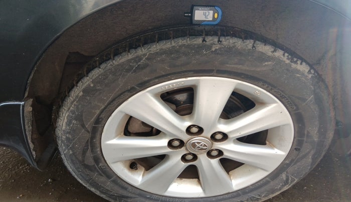2013 Toyota Corolla Altis G PETROL, Petrol, Manual, 87,350 km, tyre