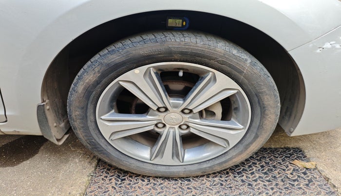 2018 Hyundai Verna 1.6 VTVT SX (O) AT, Petrol, Automatic, 49,497 km, tyre