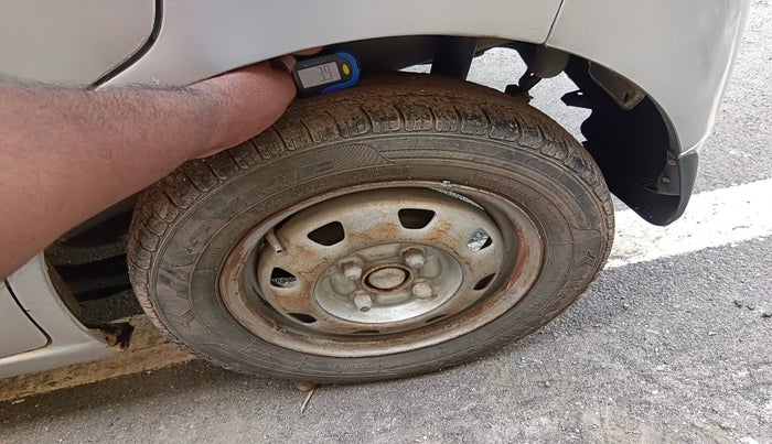 2016 Maruti Wagon R 1.0 LXI CNG, Petrol, Manual, 1,08,683 km, tyre