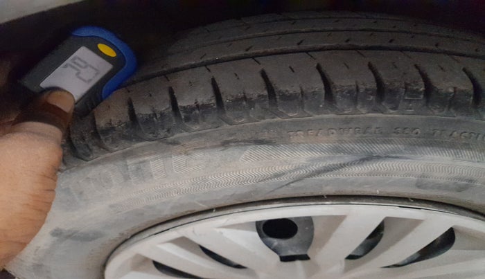 2022 Maruti Dzire VXI AMT, Petrol, Automatic, 44,068 km, tyre