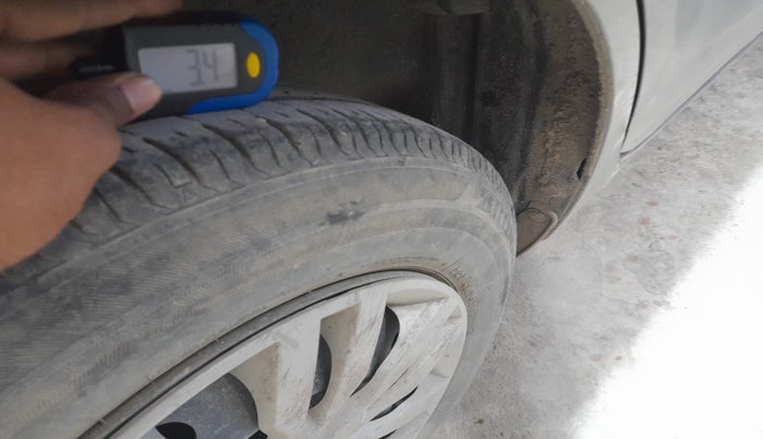 2022 Maruti Dzire VXI AMT, Petrol, Automatic, 44,068 km, tyre