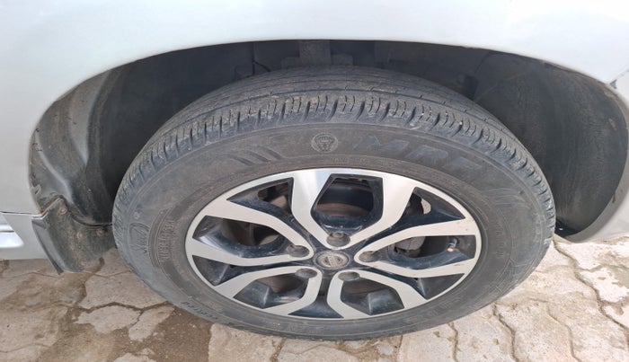 2014 Nissan Terrano XL (D), Diesel, Manual, 1,24,952 km, tyre