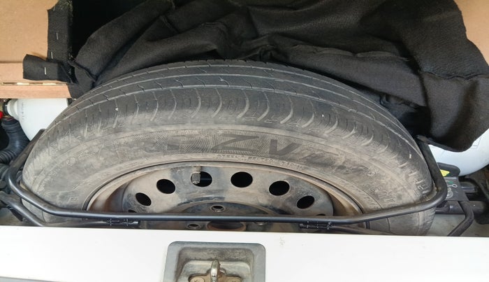 2022 Maruti New Wagon-R VXI CNG 1.0, Petrol, Manual, 78,099 km, tyre