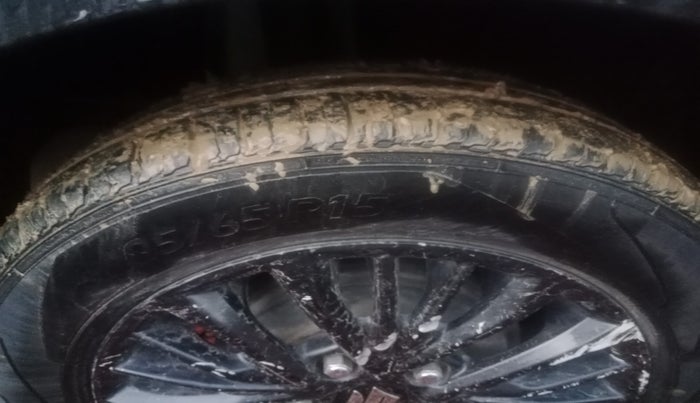 2019 Maruti XL6 ZETA AT, Petrol, Automatic, 93,122 km, tyre