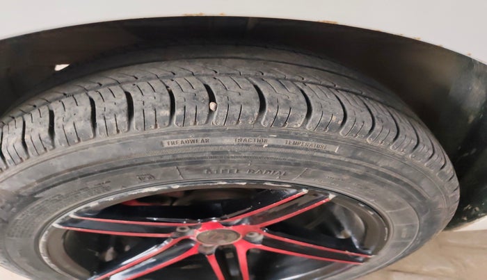 2019 Maruti Swift LXI, Petrol, Manual, 97,683 km, tyre