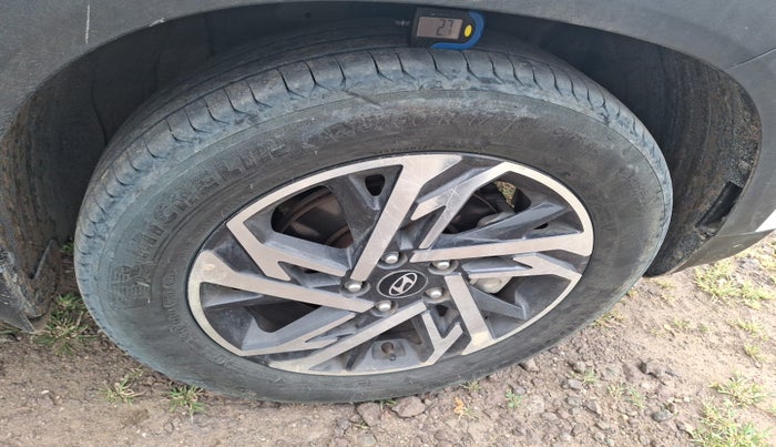 2024 Hyundai Creta E 1.5 PETROL, Petrol, Manual, 20,209 km, tyre