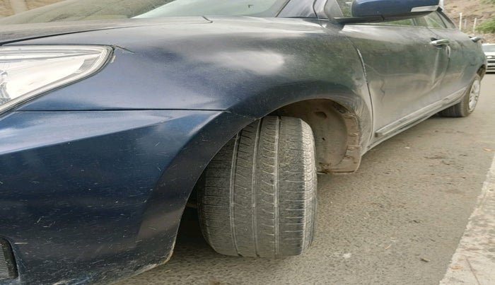 2017 Maruti Dzire VXI, Petrol, Manual, 76,840 km, tyre